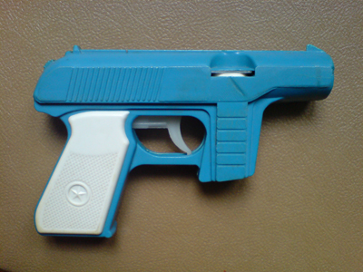 Пистолет с пластиковыми пулями